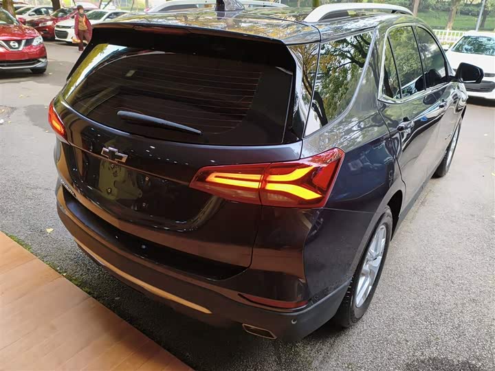 Фото 7 - Chevrolet Equinox