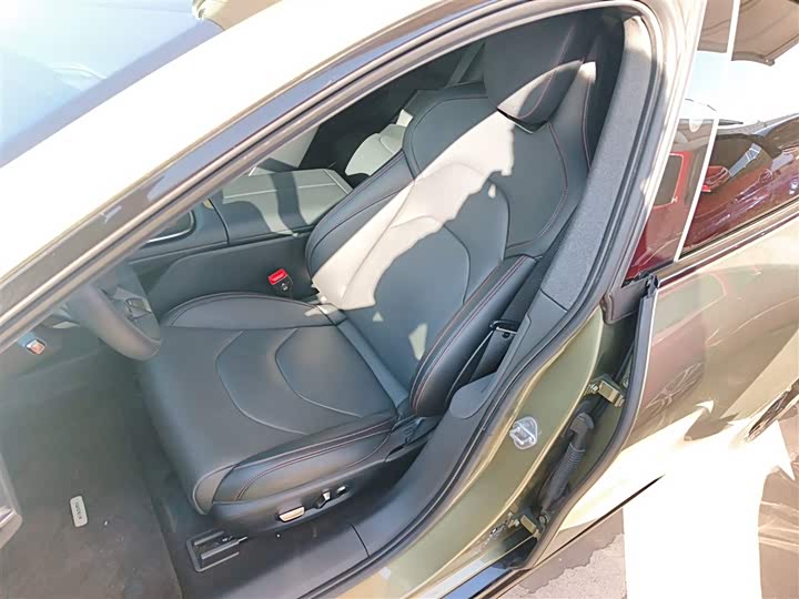 Фото 15 - Xiaomi SU7