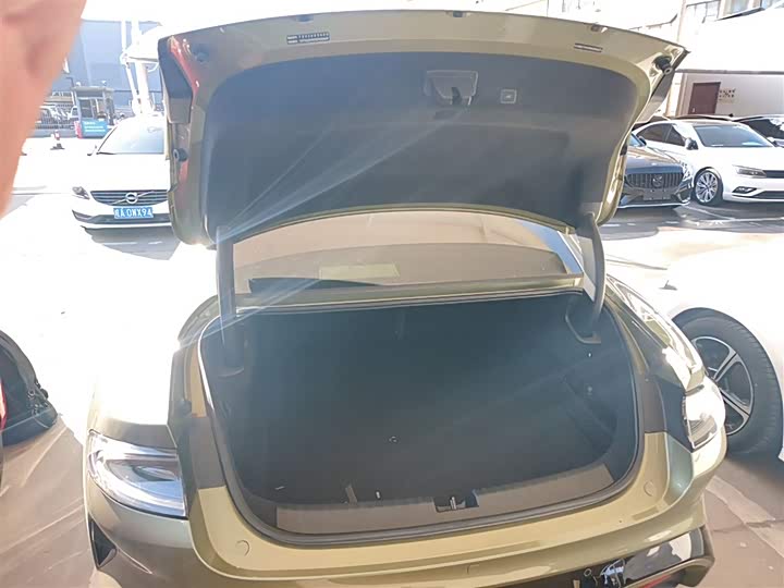 Фото 19 - Xiaomi SU7