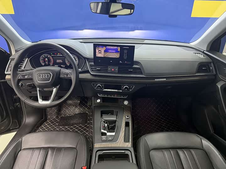 Фото 9 - Audi Q5L