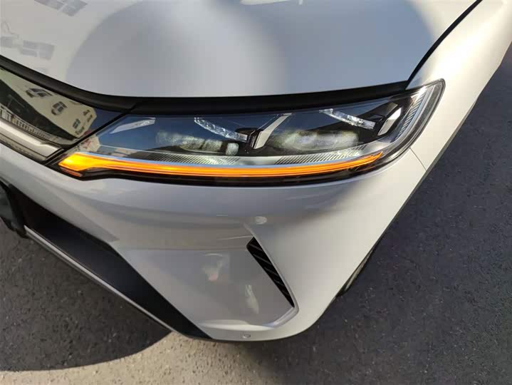 Фото 24 - BYD Yuan Up