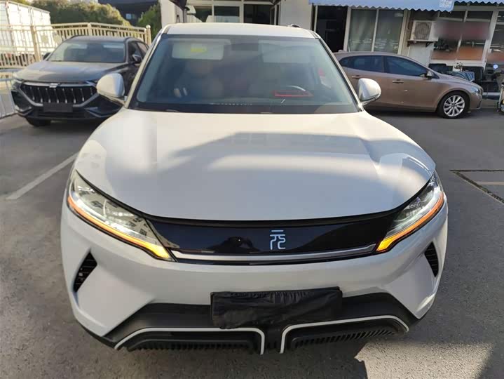 Фото 3 - BYD Yuan Up