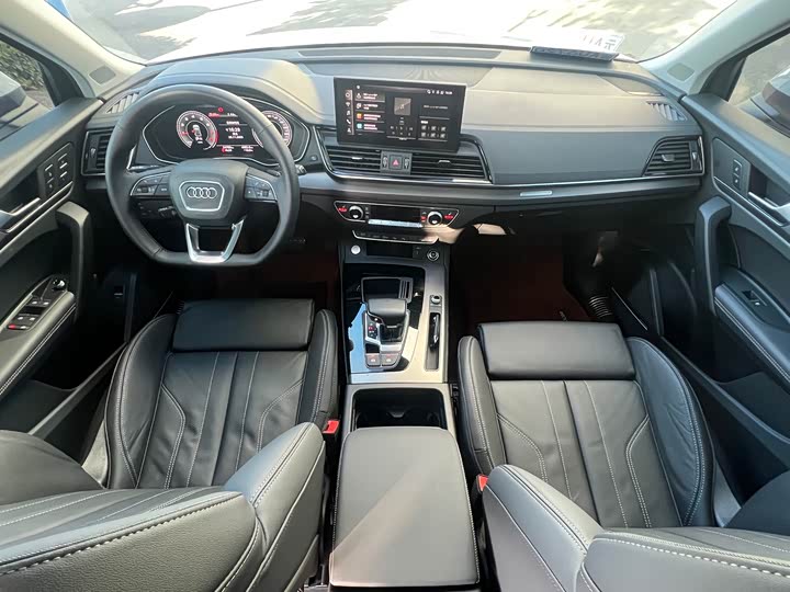 Фото 17 - Audi Q5L