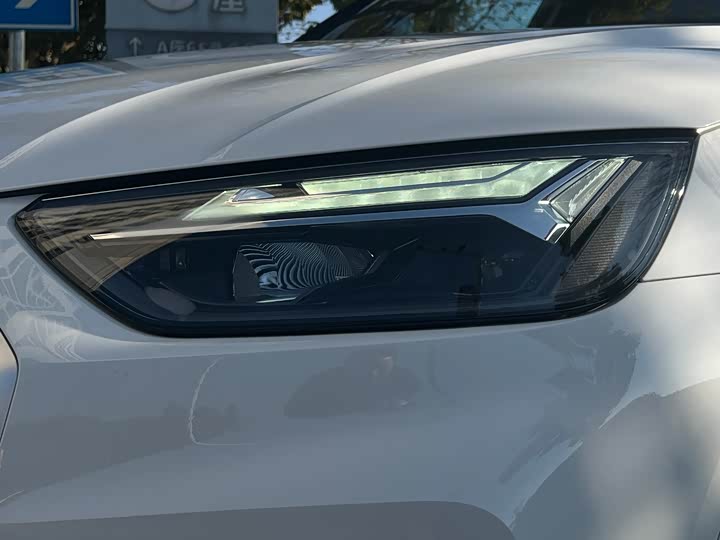 Фото 8 - Audi Q5L