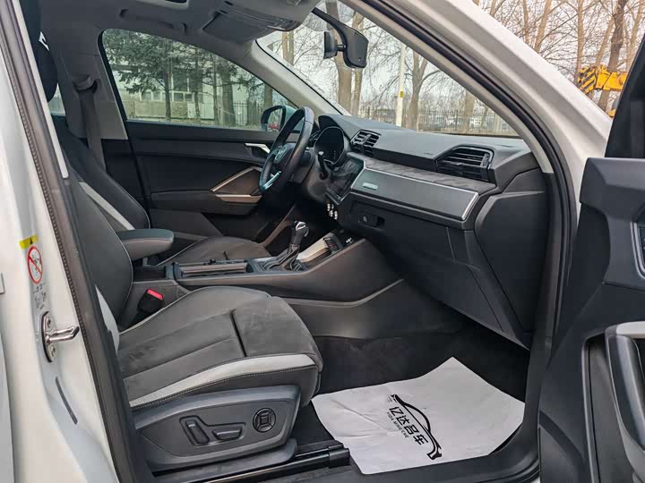 Фото 11 - Audi Q3