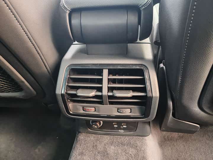 Фото 13 - Audi Q3