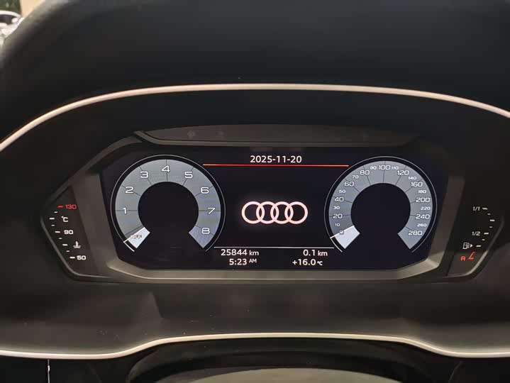 Фото 19 - Audi Q3