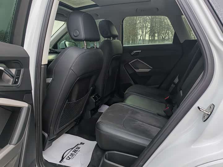 Фото 7 - Audi Q3