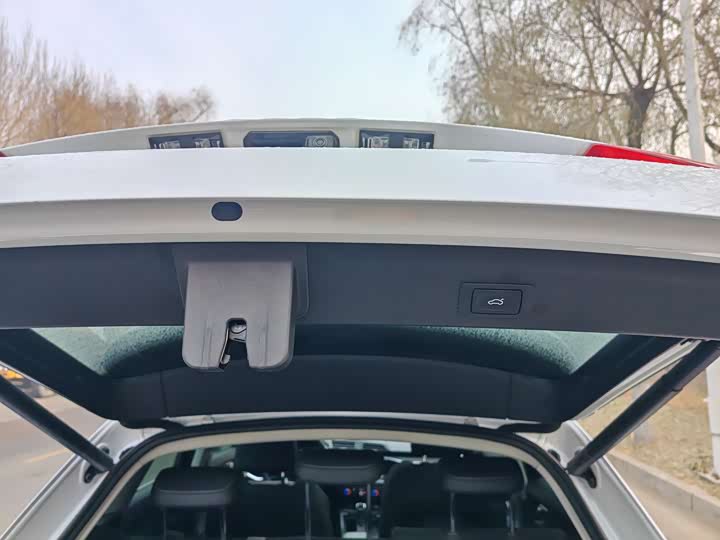 Фото 8 - Audi Q3