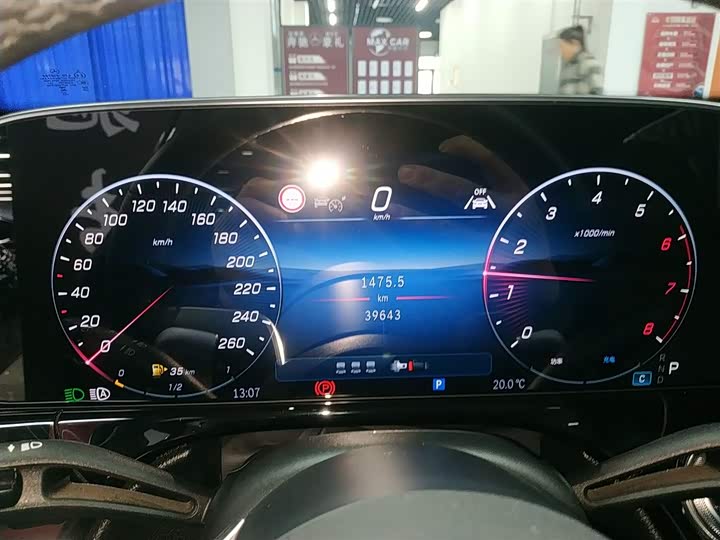 Фото 12 - Mercedes-Benz E-Class