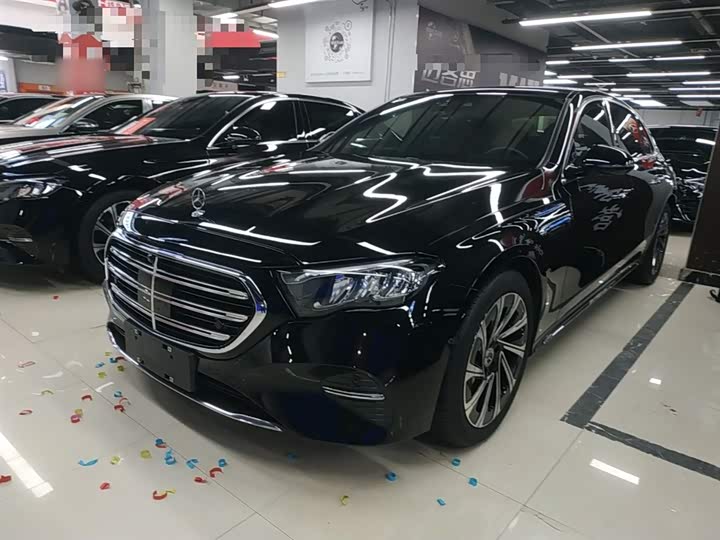 Фото 2 - Mercedes-Benz E-Class