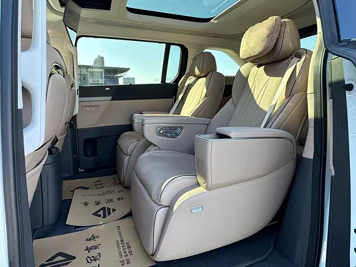 Фото 12 - XPeng X9