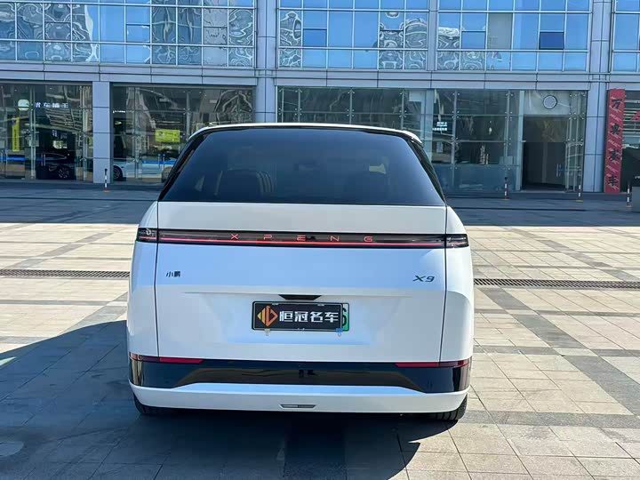 Фото 6 - XPeng X9
