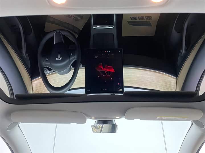 Фото 20 - Tesla Model 3