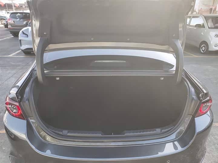 Фото 19 - Mazda 3 (Axela)