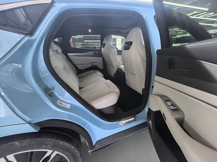 Фото 27 - Denza N7