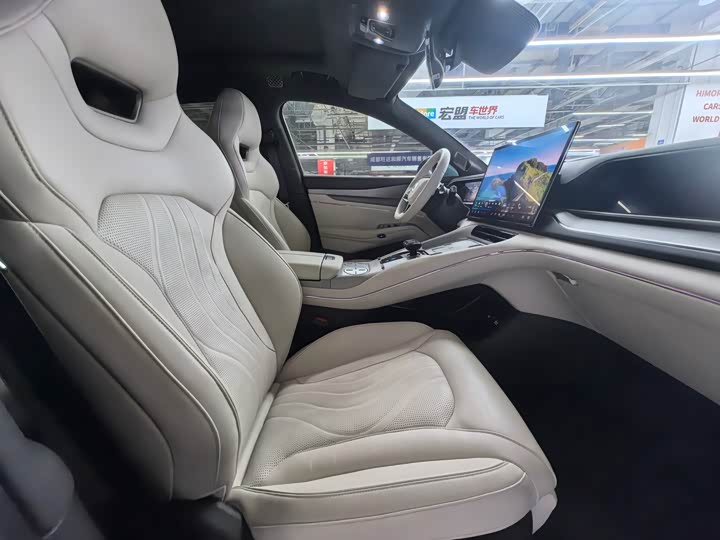 Фото 29 - Denza N7