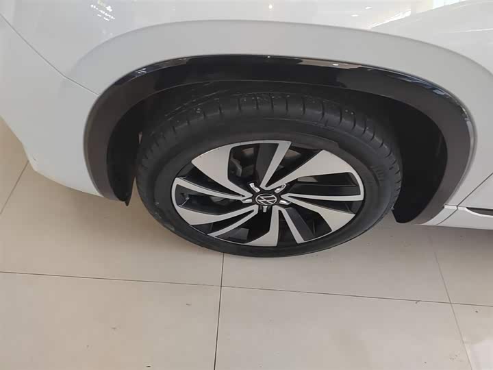 Фото 23 - Volkswagen Tayron X