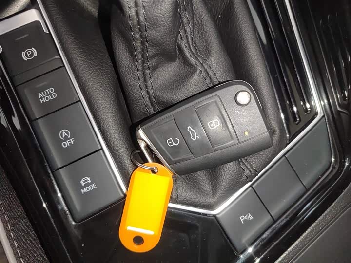 Фото 9 - Volkswagen Tayron X