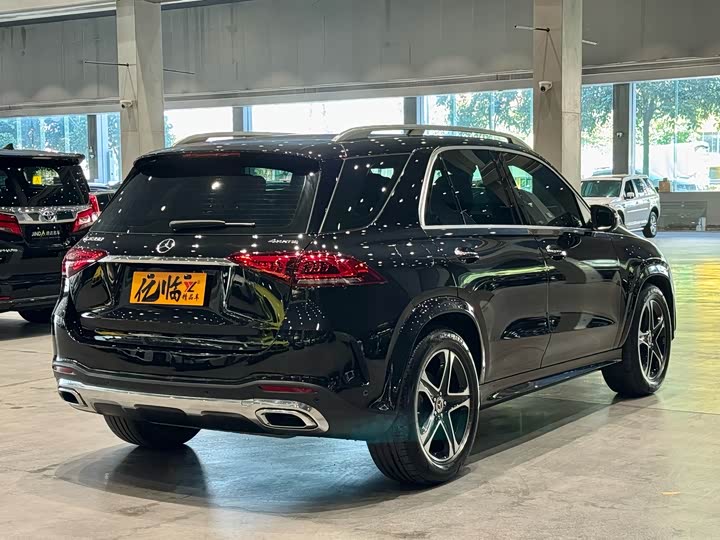 Фото 15 - Mercedes-Benz GLE-Class