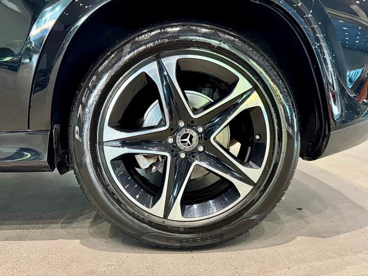 Фото 16 - Mercedes-Benz GLE-Class