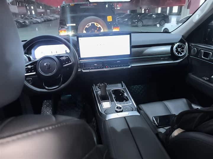 Фото 10 - Tank 400 Hybrid