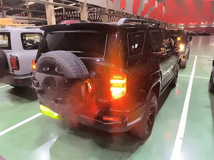 Фото 7 - Tank 400 Hybrid