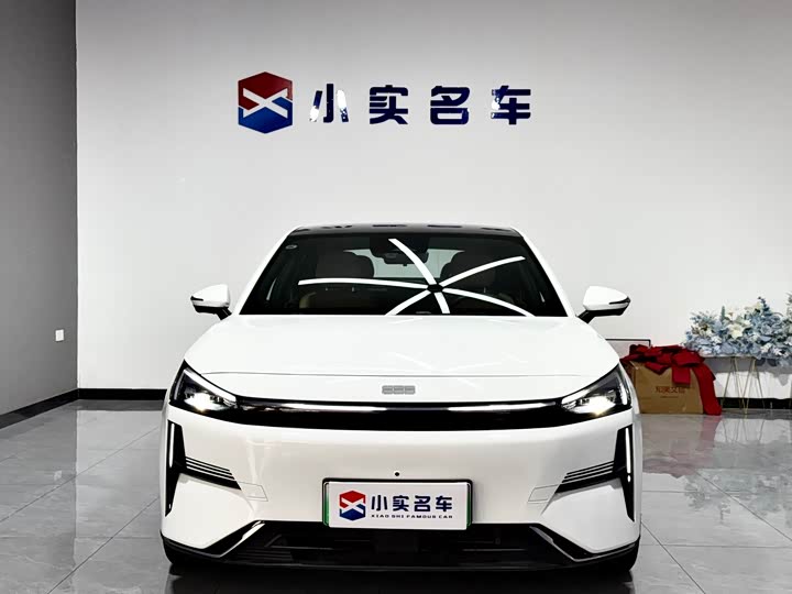 Фото 2 - Geely Galaxy L6