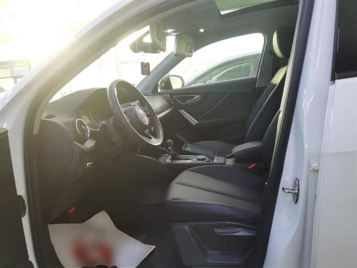 Фото 15 - Audi Q2L