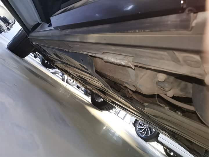 Фото 22 - Audi Q2L