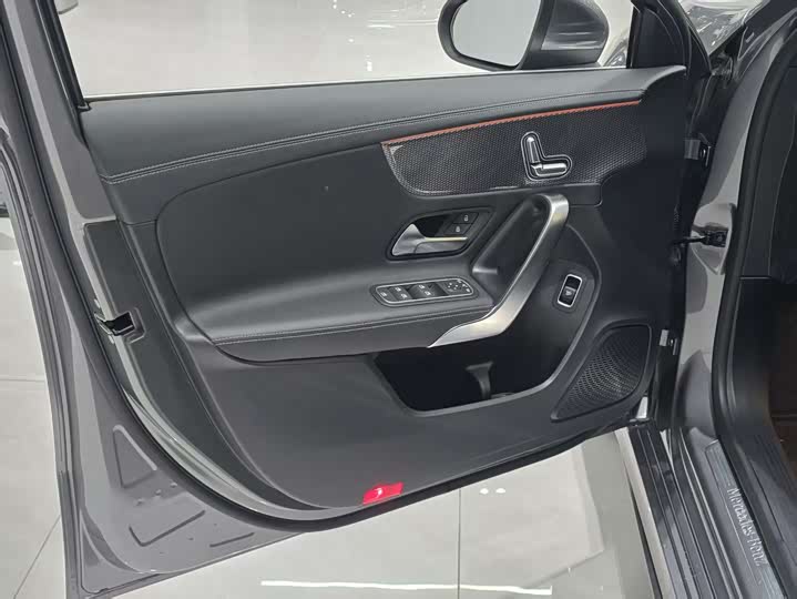 Фото 13 - Mercedes-Benz A-Class