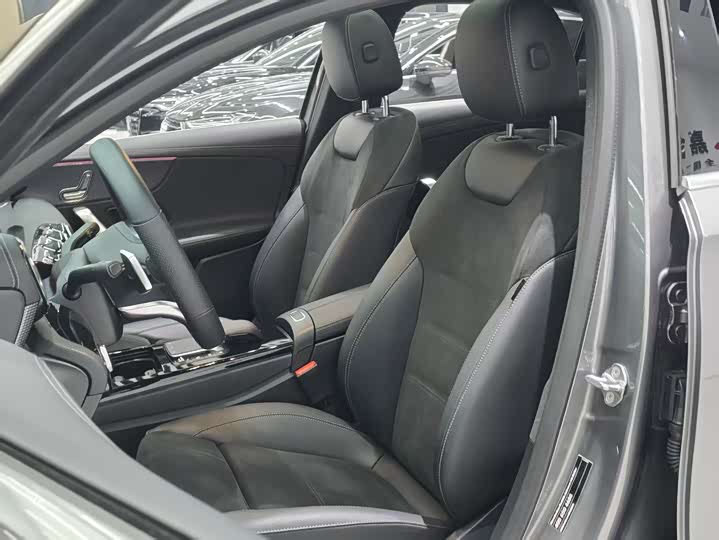 Фото 7 - Mercedes-Benz A-Class