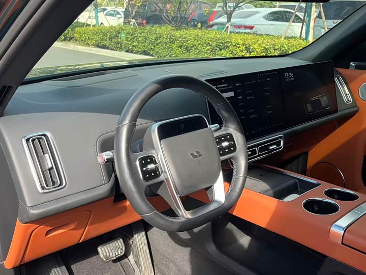 Фото 21 - LiXiang L9