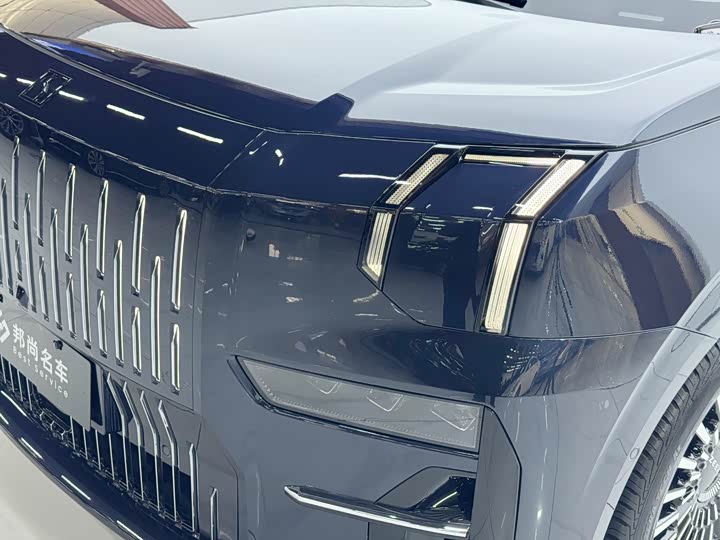 Фото 2 - Zeekr 009