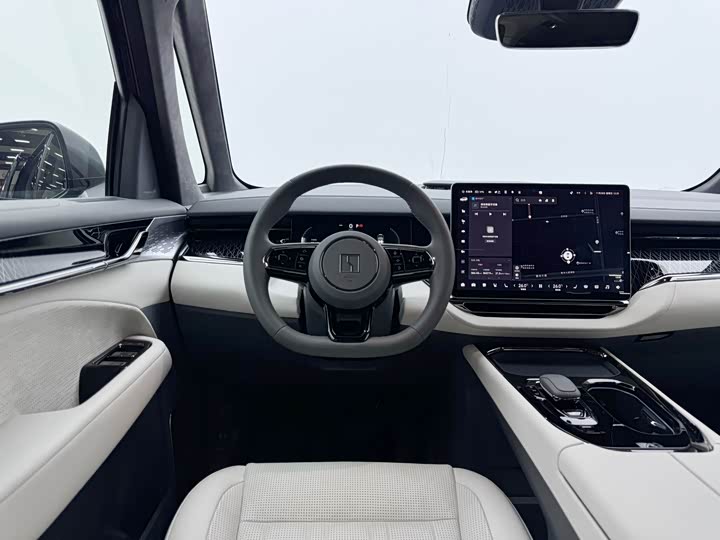 Фото 21 - Zeekr 009