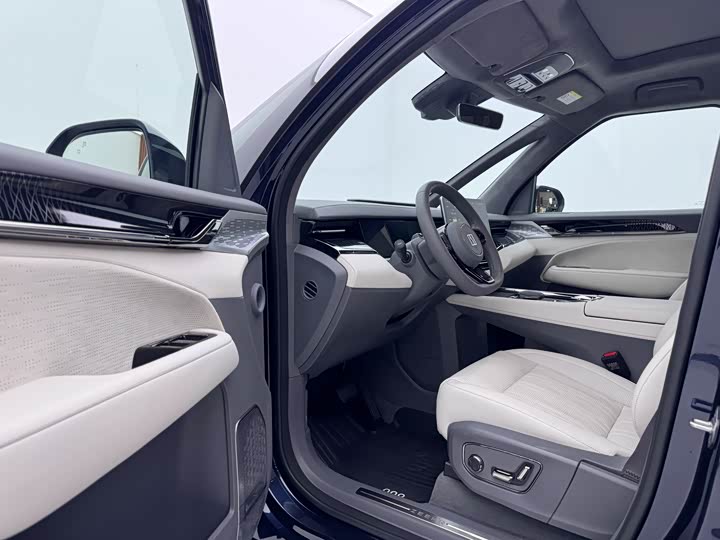 Фото 5 - Zeekr 009