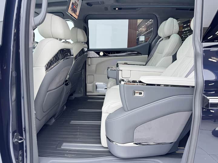 Фото 7 - Zeekr 009