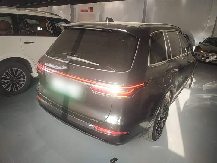 Фото 7 - LiXiang One