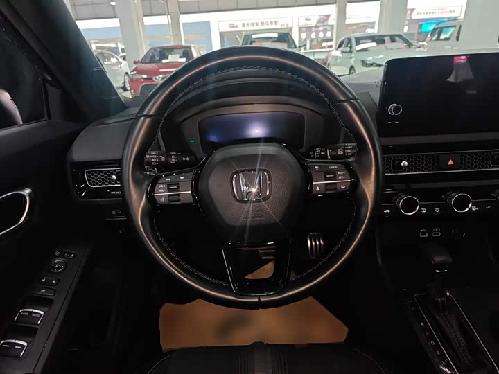 Фото 11 - Honda Civic