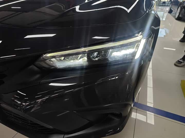 Фото 24 - Honda Civic