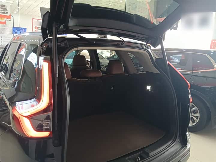 Фото 19 - Honda CR-V