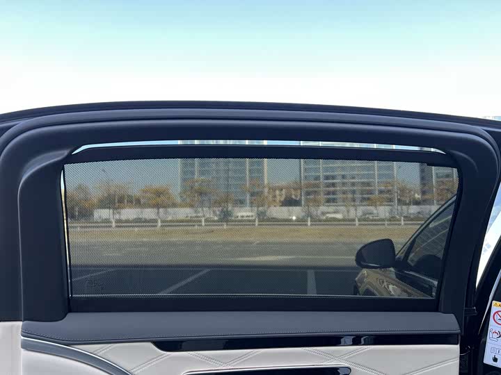 Фото 22 - Mercedes-Benz Maybach S-Class