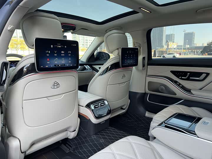 Фото 23 - Mercedes-Benz Maybach S-Class