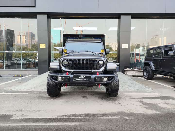 Фото 2 - Jeep Wrangler