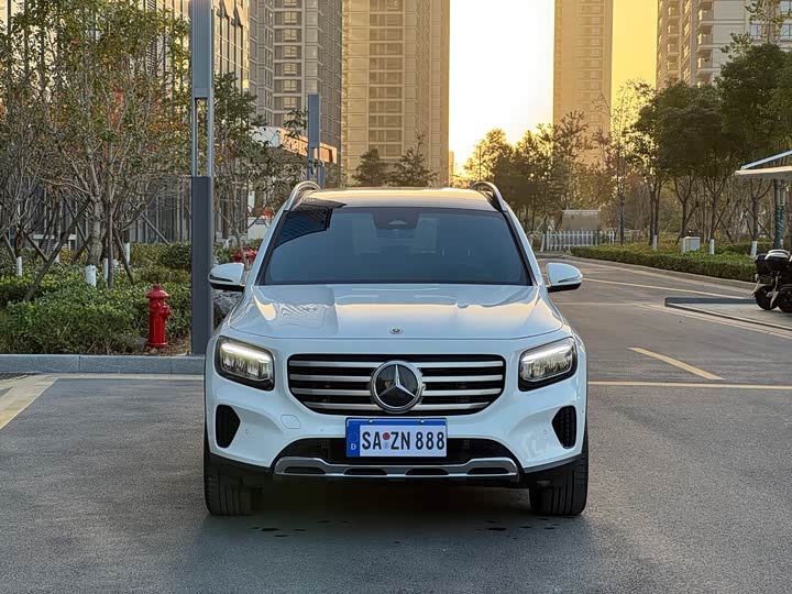 Фото 2 - Mercedes-Benz GLB-Class