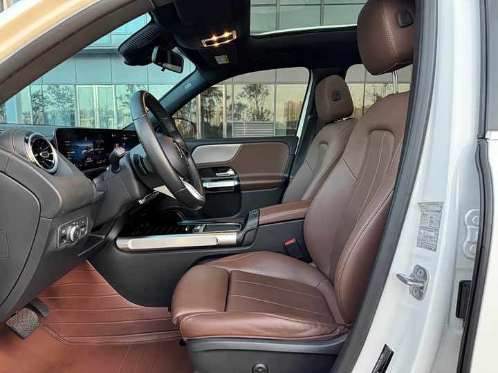 Фото 6 - Mercedes-Benz GLB-Class