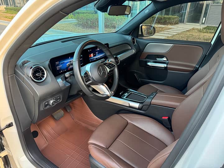 Фото 7 - Mercedes-Benz GLB-Class