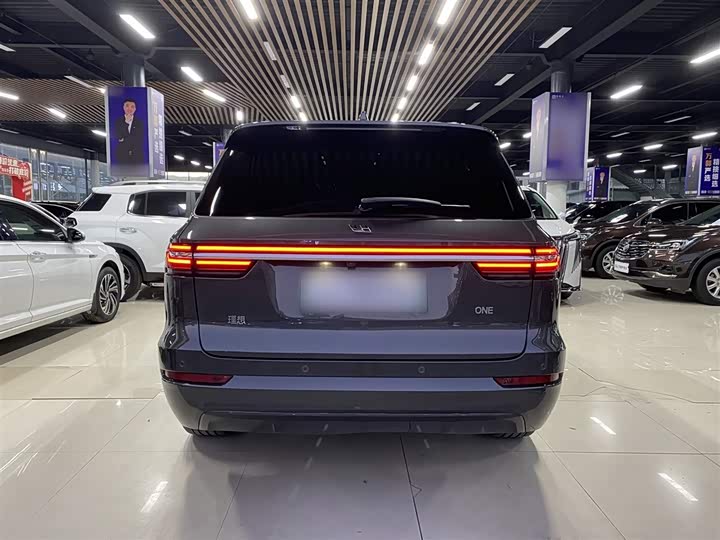 Фото 13 - LiXiang One