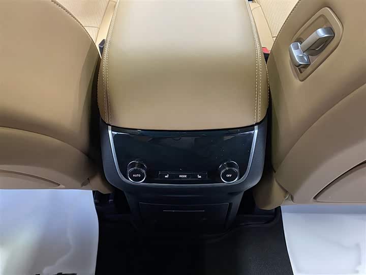 Фото 4 - LiXiang One