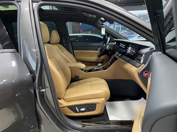 Фото 5 - LiXiang One